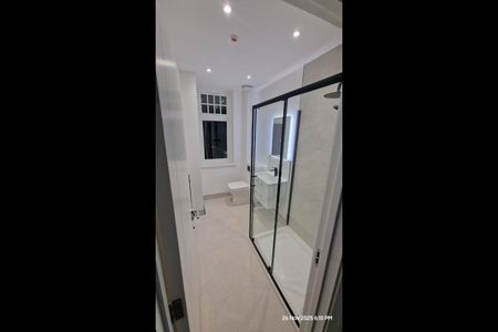 1 Bed Flat, Arthur Road, SW19 - Photo 4