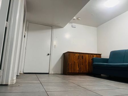 For Lease - 100 Sutherland Avenue, Brampton, Ontario - Photo 4