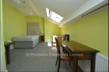 4 Bedroom Houses to rent Hyde Park - Photo 3