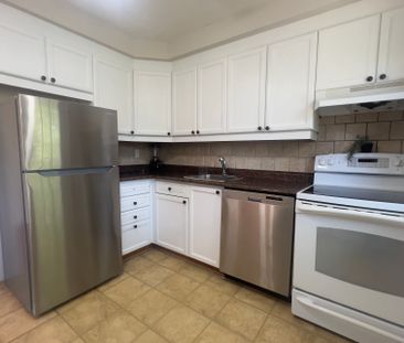 For Lease - 606 Pinegrove Road, Oakville, Ontario - Photo 6
