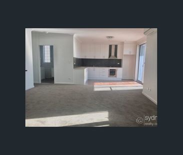 Great Location & Excellent Space - Photo 2