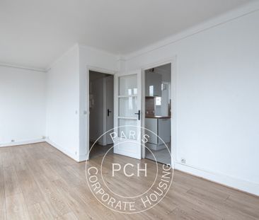 Rue de Saussure, - Photo 2