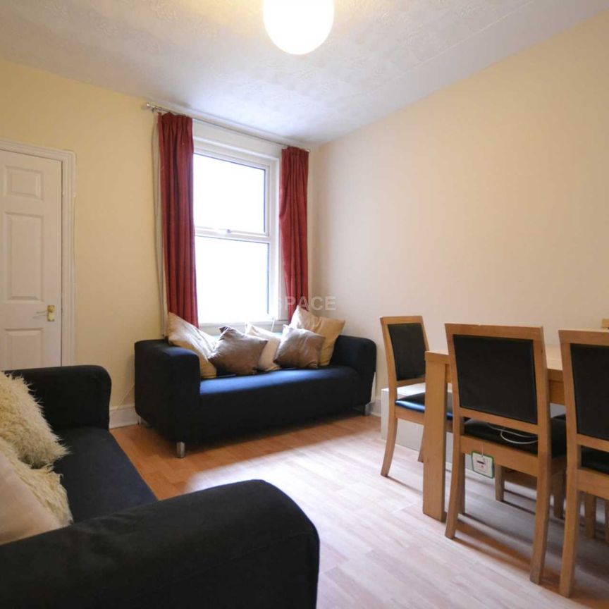 Price £3,300 pcm - Available 06/07/2026 - Furnished - Photo 1