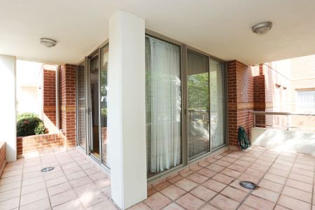 Spacious Three Bedroom unit in the Heart of Epping - Photo 5
