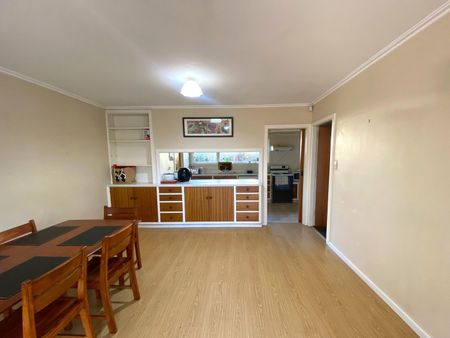 14 Rutherglen Avenue, Ilam, NZ 8053 - Photo 2