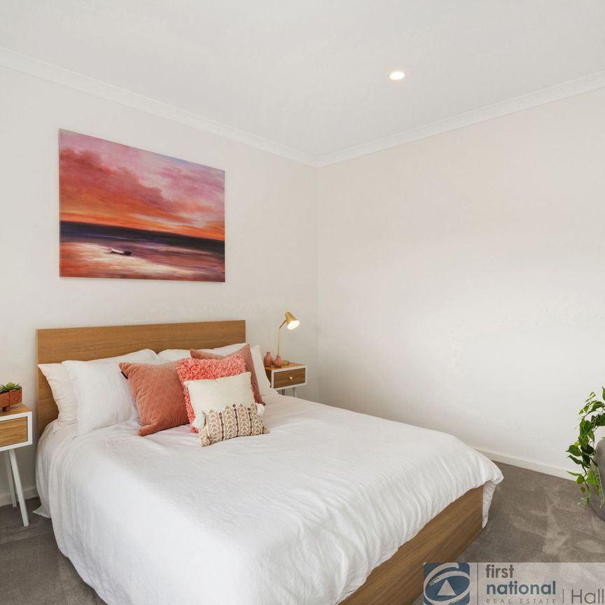 2/11 Burrows Avenue, 3175, Dandenong Vic - Photo 1