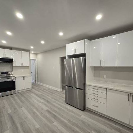 Large 3 bdrm Roncesvalle - Photo 1