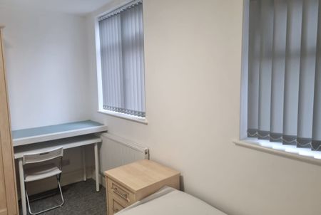 42 Leysdown Road SE93NB - Photo 3