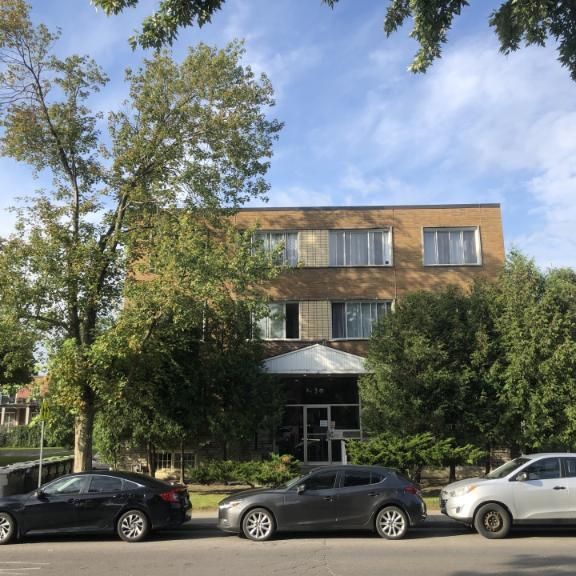 4 1/2 - Montréal (Saint-Laurent) - 1 700 $/mois - Photo 1