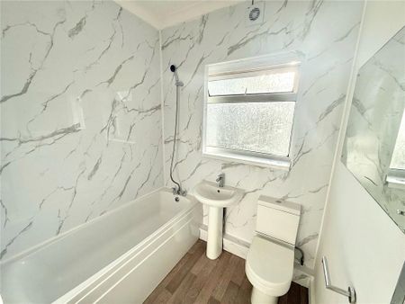 2 bedroom terraced house to rent - Photo 5