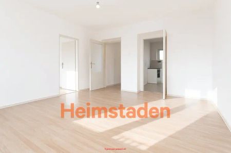 Pronájem bytu 2+1 55 m - Fotografie 3