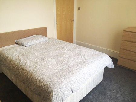 4 bedroom maisonette to rent - Photo 5