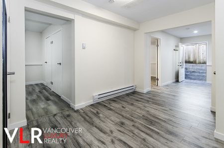 House in Coquitlam, BC - Photo 3