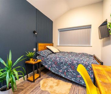 6 bedroom house to rent - Photo 3