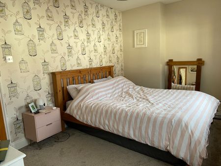 2 Bed Terraced House, Hall Street, BS3 - Photo 2