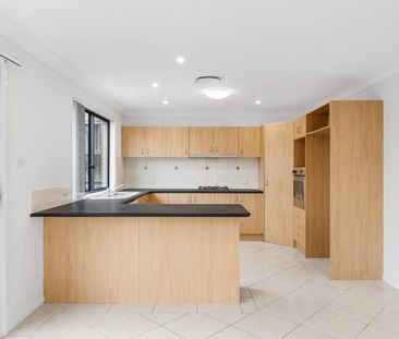 BEAUTIFUL FAMILY HOME - Photo 6