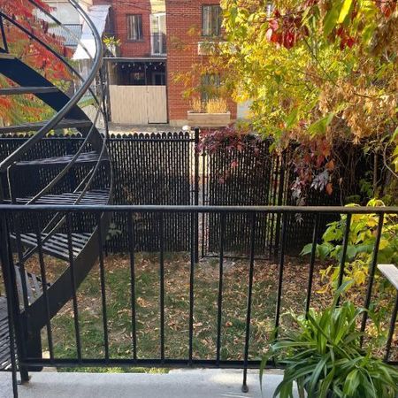 Appartement 2 chambres 2 SDB avec cour - Photo 4