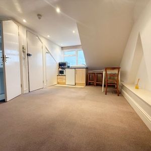 Studio Flat, Buckingham Street, Brighton - Photo 2