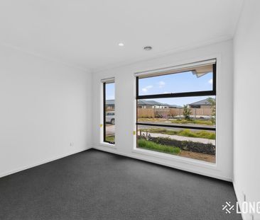 Family Living In A Growing Community - Photo 6