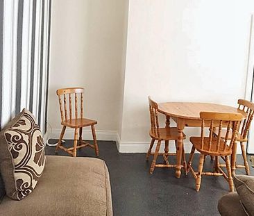 4 bedroom terraced house to rent - Photo 1