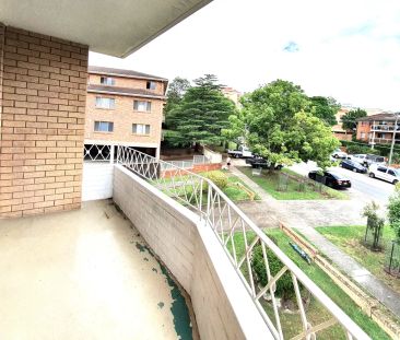 “Two Bedroom Unit” - Photo 4