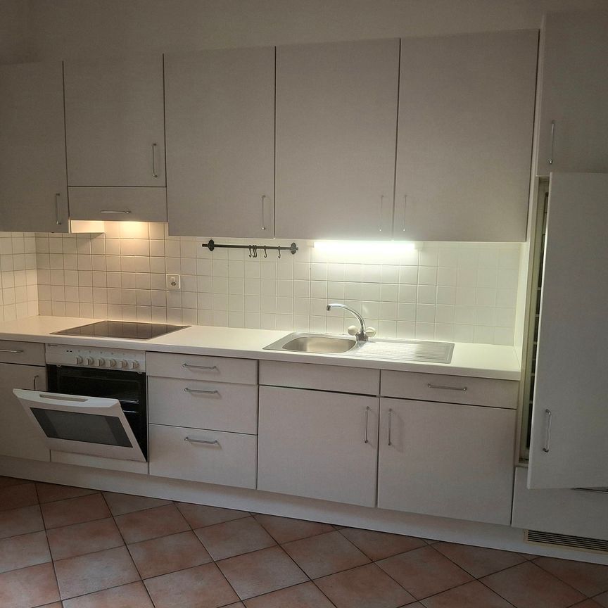 LUMINOSO APPARTAMENTO - PRIMA PIGIONE GRATUITA - Foto 1