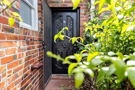 Gorgeous Older Style Stacked with Lifestyle Advantages - Photo 4