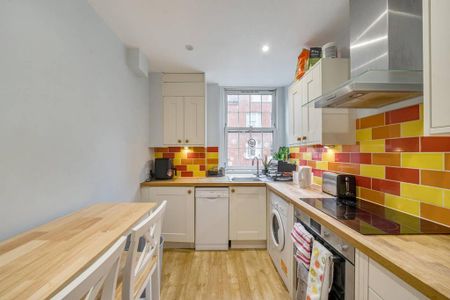 2 bedroom flat to rent - Photo 2