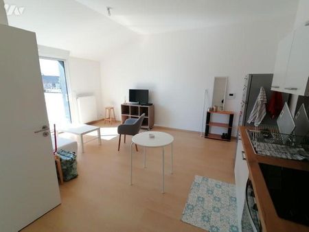 SAINT ERBLON, PLEIN CENTRE - Appartement T2 de 42 m² environ, au 3ème et dernier étage - Constr... - Photo 3