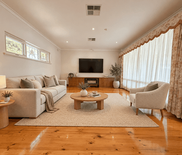 Huge 3 bedroom plus Studio area - Photo 1