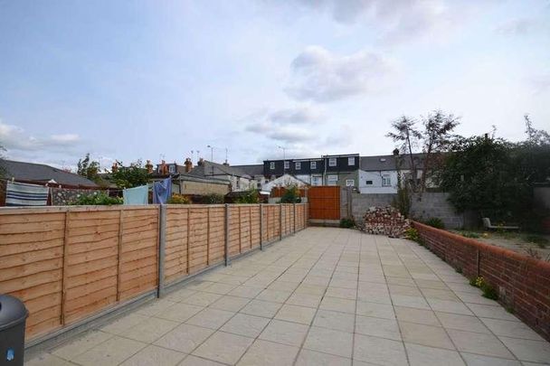 Blenheim Road, Reading, Berkshire, RG1 - Photo 1