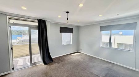 Sunny Townhouse in Greta Point - Photo 4