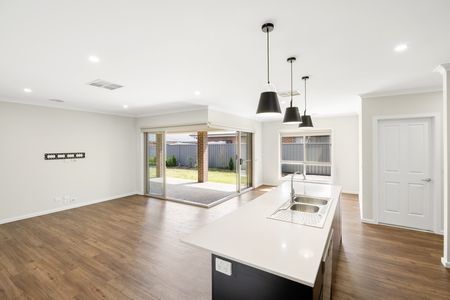 Family Home In Highly Desirable Thurgoona - Photo 2