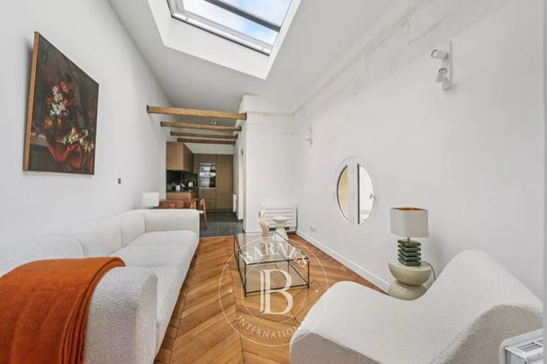 Tout savoir sur cet appartement dans le quartier Saint Thomas d'Aquin, à Paris 7ème - Photo 1