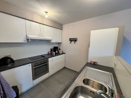 Instapklaar appartement met 2 slaapkamers en garage te Torhout - Photo 2