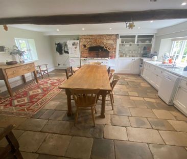 6 bedroom detached house to rent - Photo 5