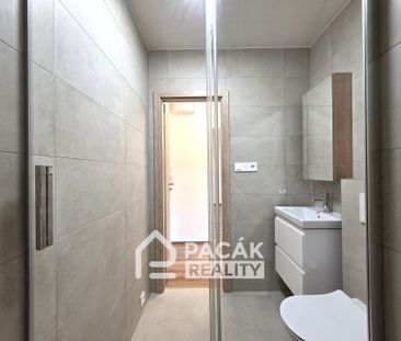 Pronájem zrekonstruovaného bytu 1+1 s balkónem v Olomouci, ul. Hran... - Photo 1