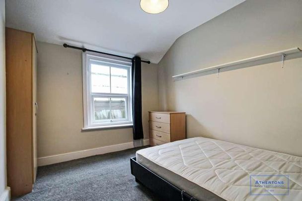 Westbourne Arcade, Bournemouth, BH4 - Photo 1