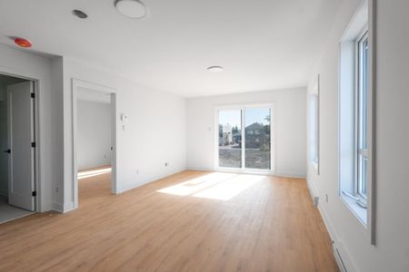 Appartement à louer - Laval (Chomedey) (Autres) - Photo 2