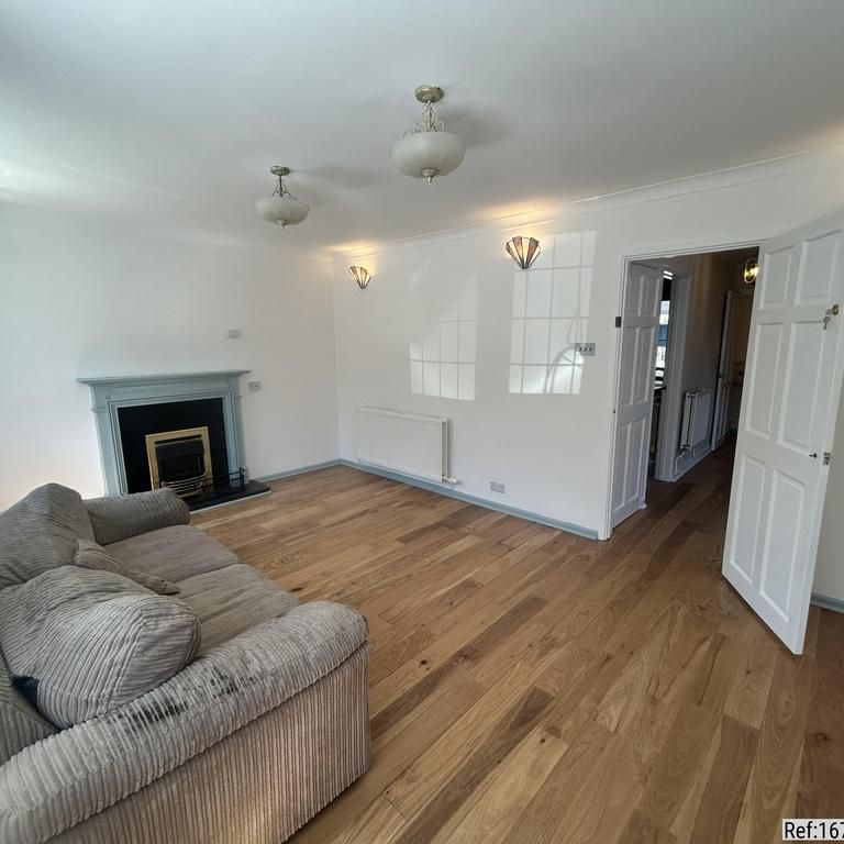 3 bedroom detached house to rent - Photo 1