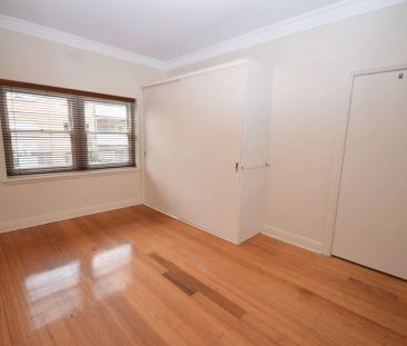 ENJOY THE BEST OF ST KILDA - Photo 2