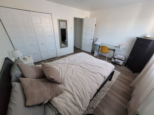 3½ à louer Secteur Université & Mont-Bellevue, rue Thibault - Photo 1