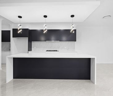 Stunning Family Home! - Photo 4