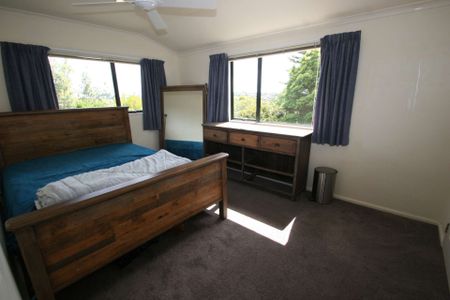 Spacious 3 Beds and study ( 4th bed) - Photo 4