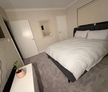 Ellenbrook - Photo 2