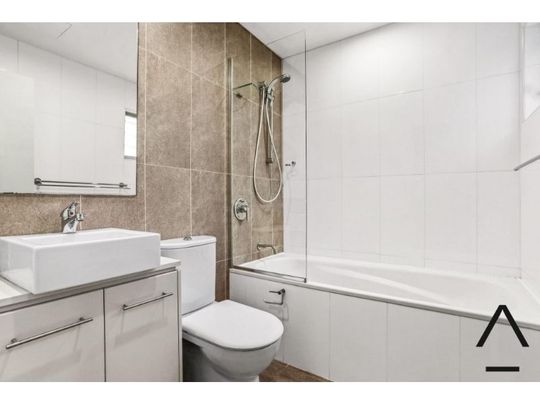 Bright, Tranquil, and Expansive Residence - 6 months lease only - Photo 1