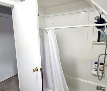 For Lease - 623 Roosevelt Avenue Unit# Apt. A, Carlingwood - Westbo... - Photo 6