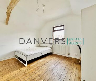 4 bedroom semi-detached house to rent - Photo 6