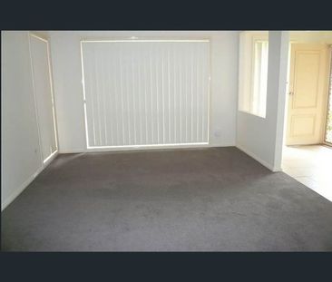 37 Millcroft Way, Beaumont Hills, NSW 2155 - Photo 3