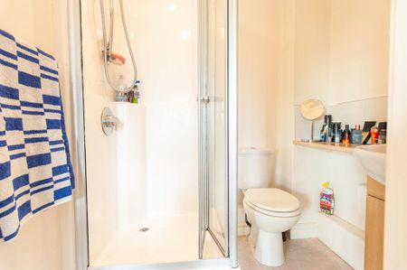 2 bedroom ground floor flat to rent - Photo 3